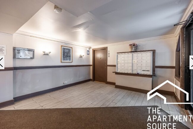 Photo - 1347 N Dearborn St Unit 5
