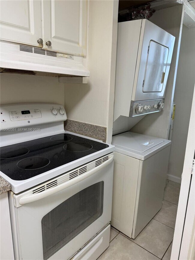 Photo - 7825 Fairview Dr Unidad 204