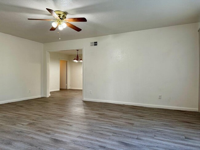 Photo - 4001 32nd St