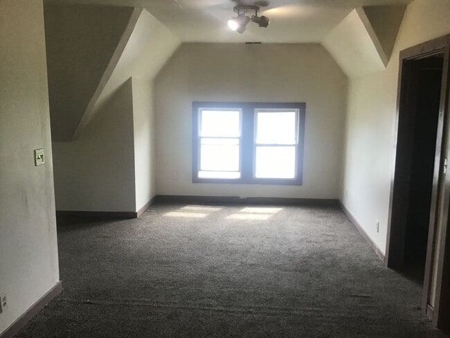 Building Photo - 3312 W Mt Vernon Ave Unit 3314-A (3rd Floor)