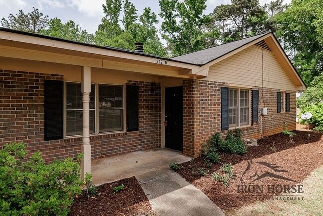 Photo - 229 N Burson Ave