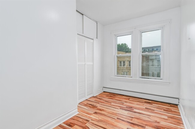 62 Clarke Ave Unit 2