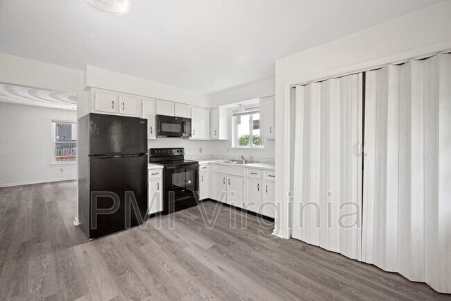 Photo - 2928 S Cape Henry Ave