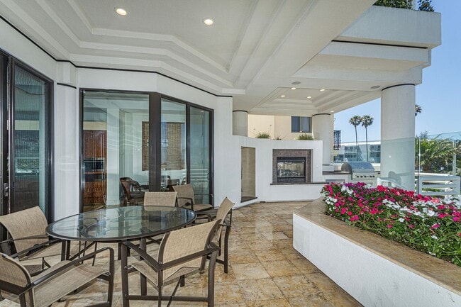 Photo - Exquisite Waterfront Gem.