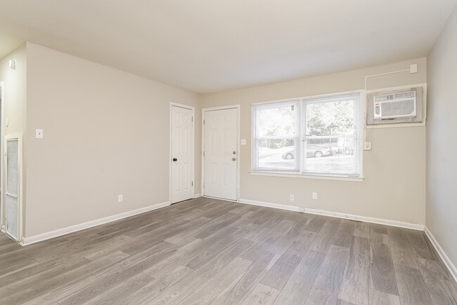 Photo - Greenwood Gardens