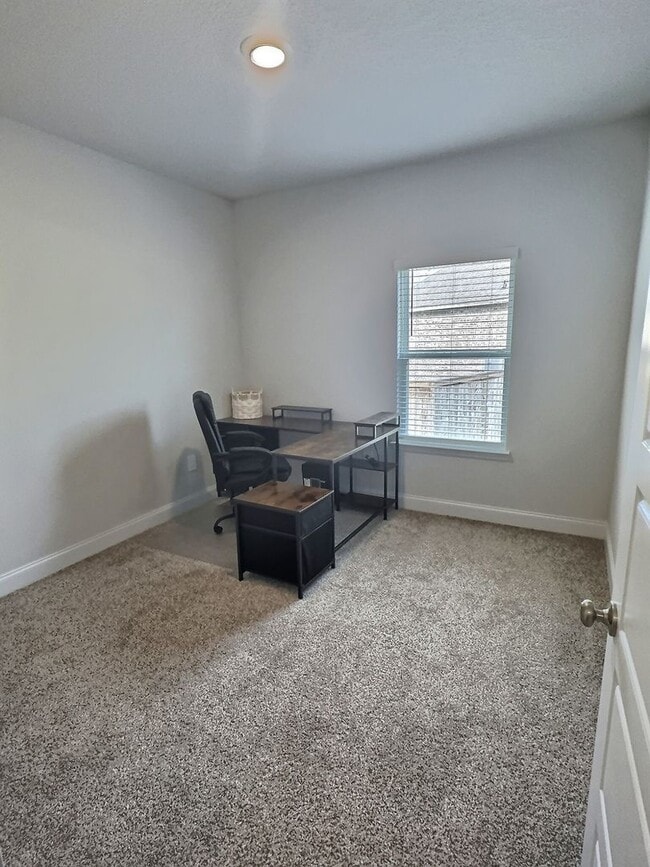 Photo - Like-new FULLY FURNISHED/TURN-KEY home in the St. Martin community of Ocean Springs, MS!