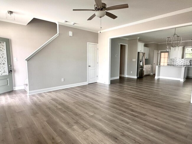 Photo - 3355 Hopekirk Dr