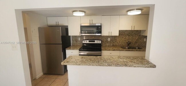 Building Photo - 4134 NW 79th Ave Unit 1C