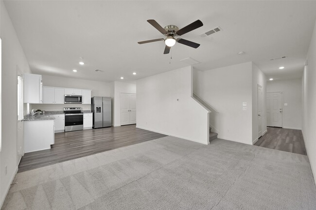 Photo - 14818 Calderon Dr