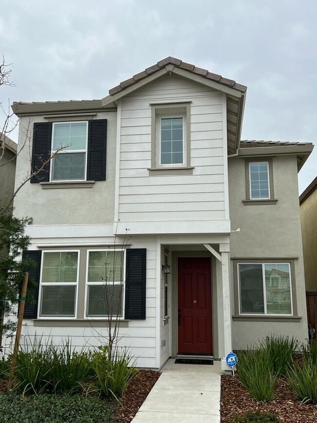Building Photo - Beautiful Modern Home in Natomas Crossing Close to Downtown, Shopping, and More!