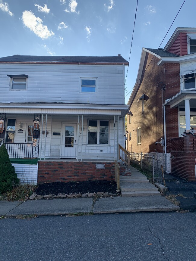 Photo - 240 N Nice St Townhome