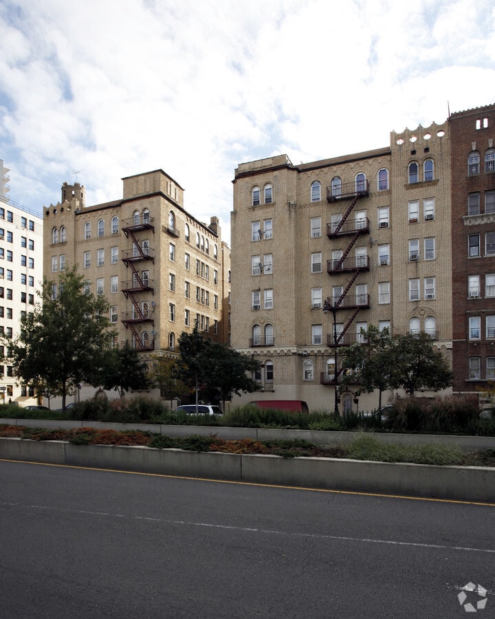 Photo - 960 Grand Concourse Apartments