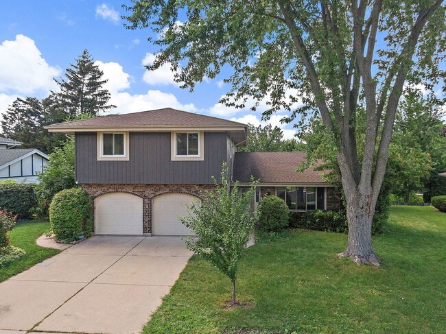 Photo - 1126 Tiverton Ct