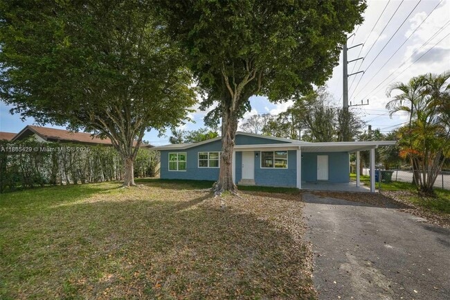 Photo - 832 NW 28th St