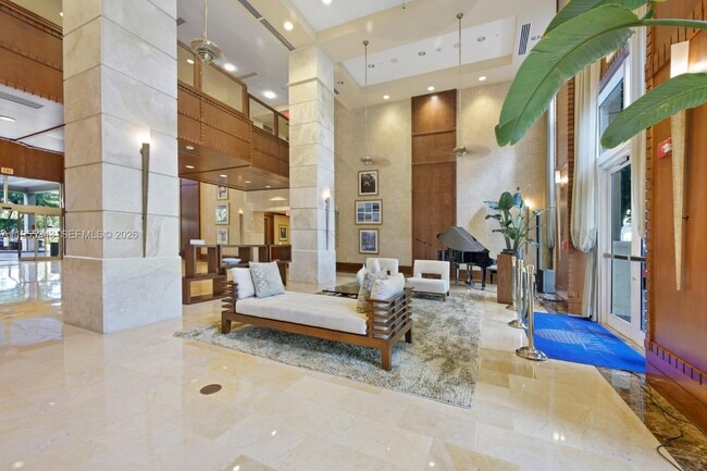 Photo - 19501 W Country Club Dr Unidad 2206