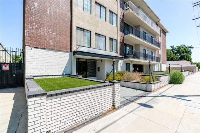 Photo - 19029 Nordhoff St Unidad 108 Rental