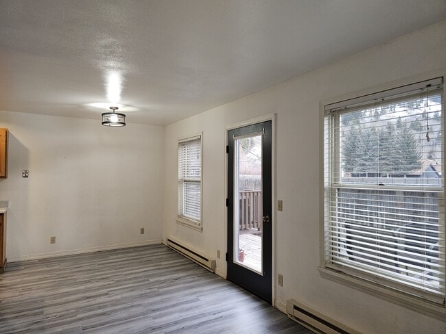 Photo - 1070 Elk Run Ln