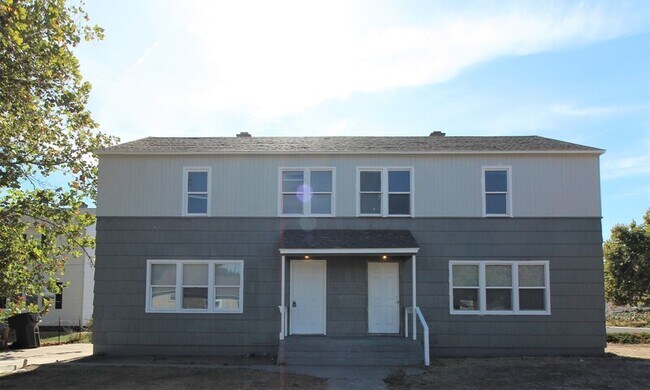 Photo - 209 Benham St