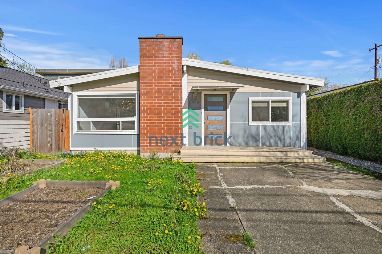 Elegant 3 bed & 2 bath single family house... - Elegant 3 bed & 2 bath single family house...