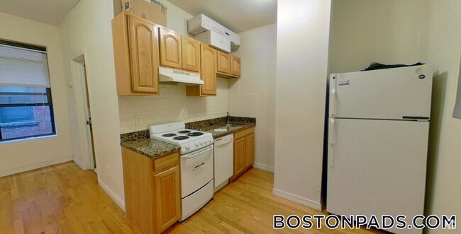 Building Photo - 309 Huntington Ave Unit 3B Rental