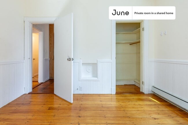 Photo - Room in Shared 4 bed/1.5 bath home Unidad D