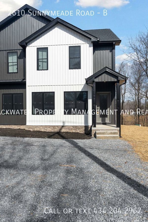 Photo - New Construction 3 Bedroom Townhome on Sun...