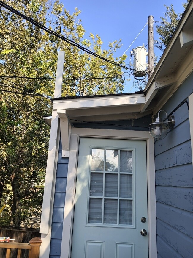 Photo - 1411 Godwin St