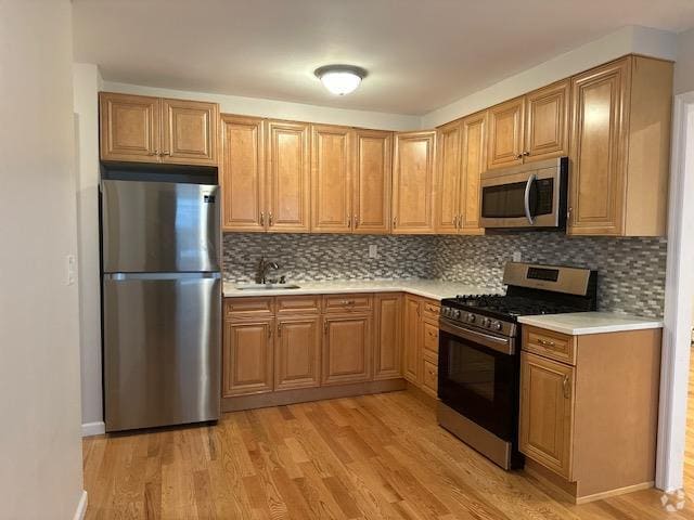 Building Photo - 312 Edwards Pl Unit 2 Rental