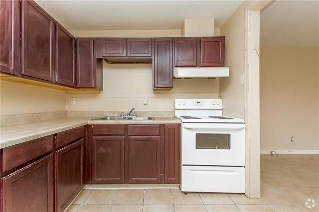 Building Photo - 437 Robinson Ave Rental
