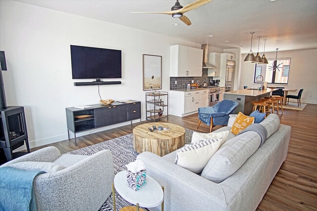 Photo - 1200 Urban Wy Unit SI ID1564264P
