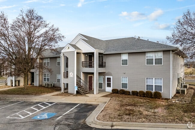 Shawnee Lake Apartments