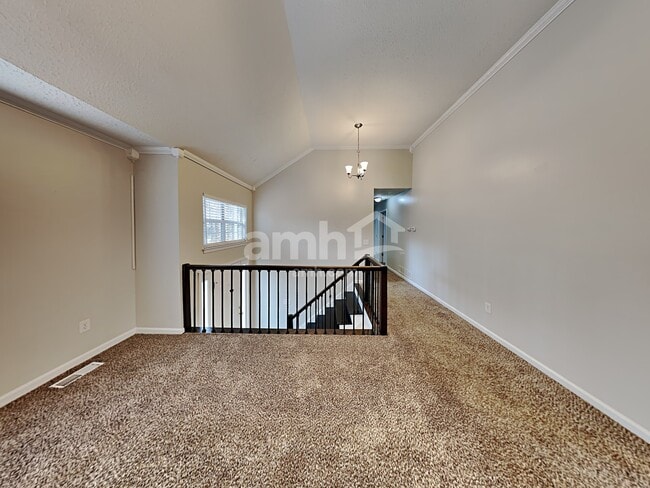 Photo - 154 Spring Creek Ct