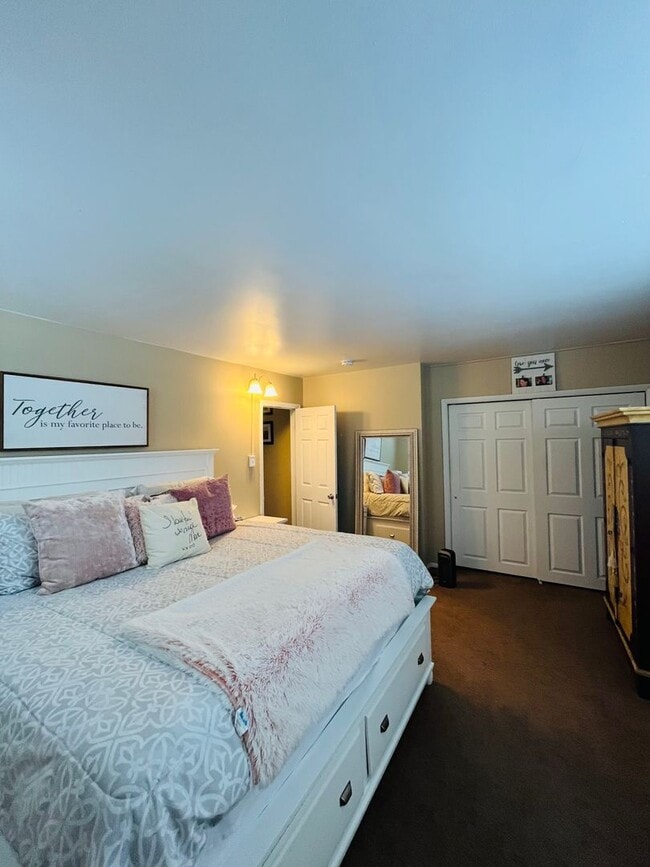 Photo - Beautifully Remodeled 2BR home in great neighborhood (Guilderland Schools) Unit 21 The Concourse