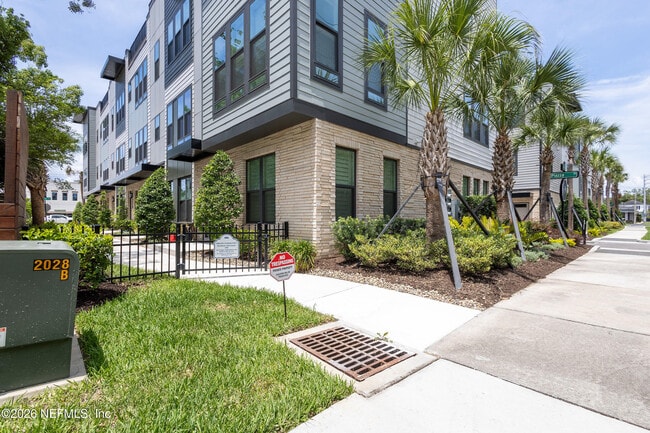 Building Photo - 1624 Piazza Pl