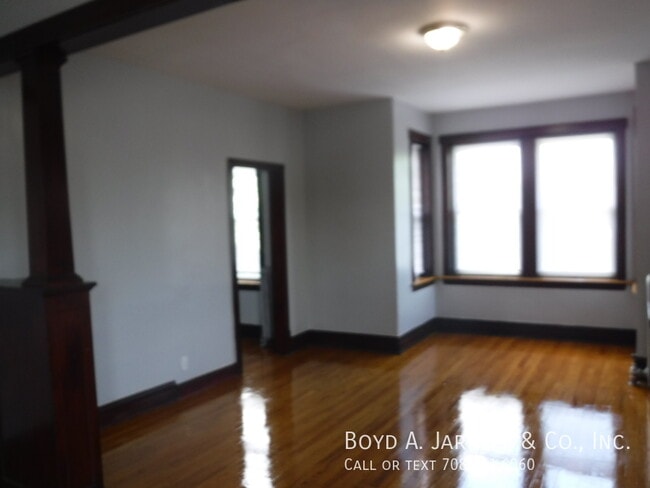 Photo - 9548 S Prairie Ave Unit 3rd Floor