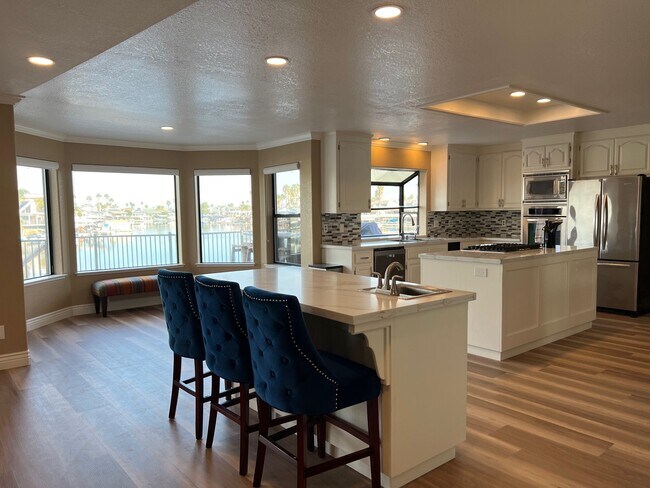 Photo - 4909 North Point