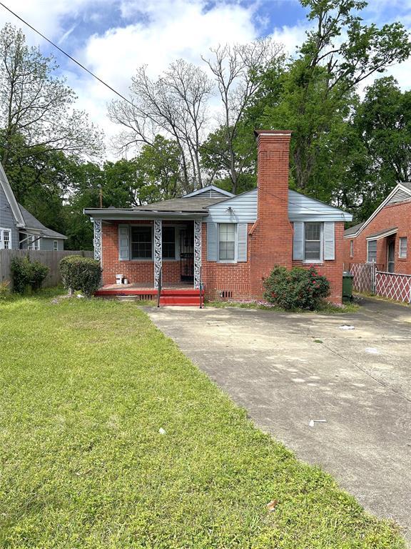 3616 Gaston Ave