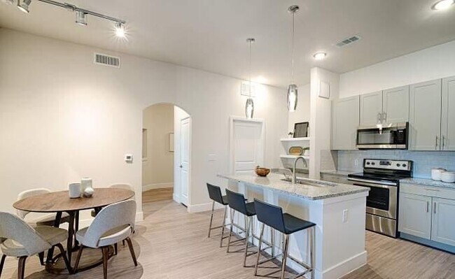 Photo - 2 bedroom in Kingwood TX 77339 Unit 2047