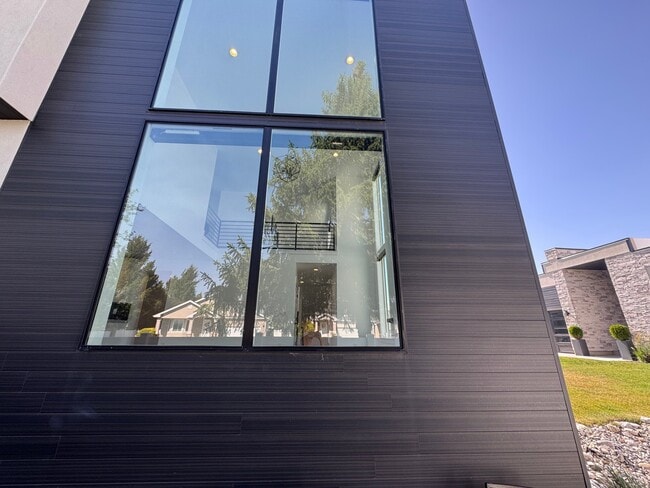 457 Greenwood Ave