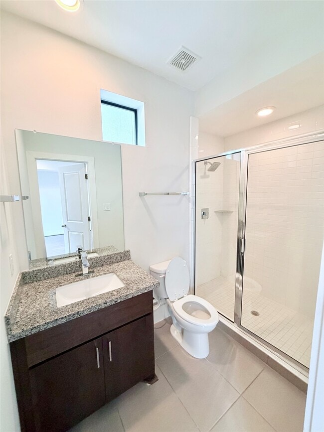 Photo - 2913 Leeland St