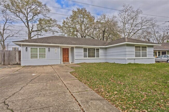 Photo - 4810 Saxon St