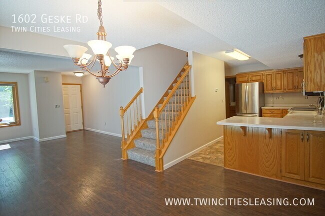 1602 Geske Rd