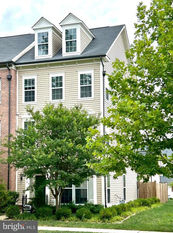 Photo - 212 Shields Rd Townhome
