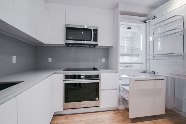 Photo - 3730 Chemin Queen Mary Unité 101