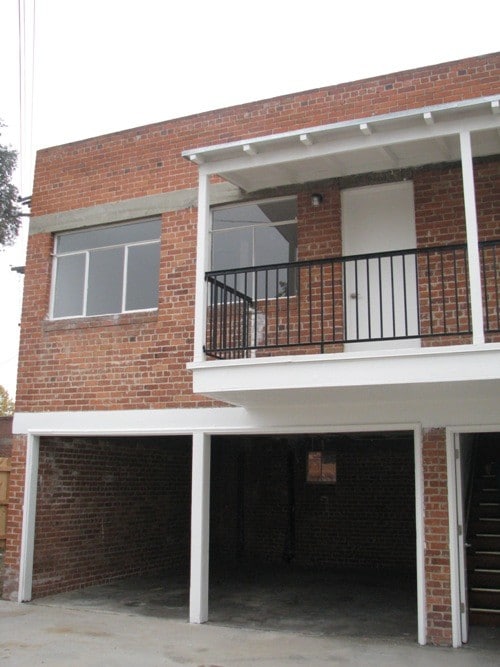 Exterior - Van Ness Flats Apartments