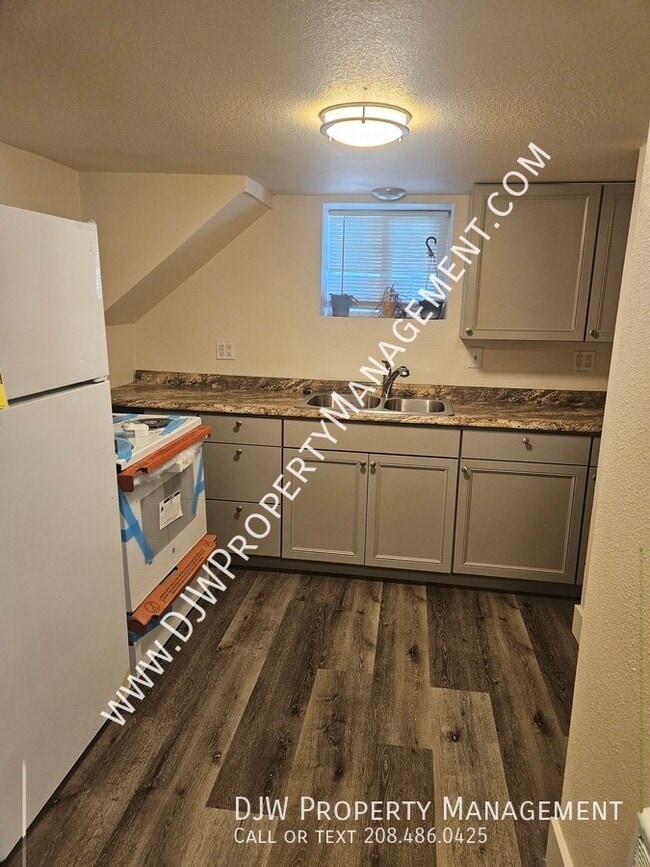 Photo - 506 5th Ave S