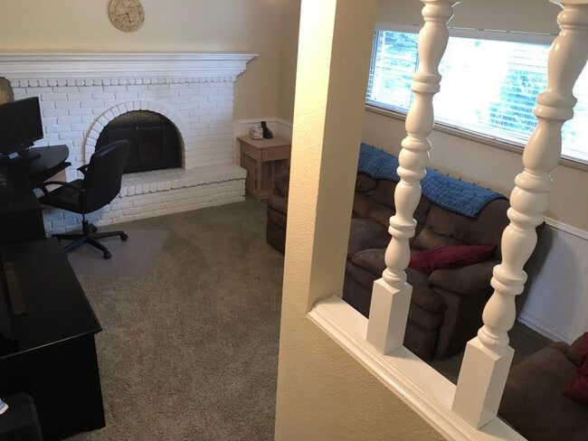 Photo - 15 E 600 S