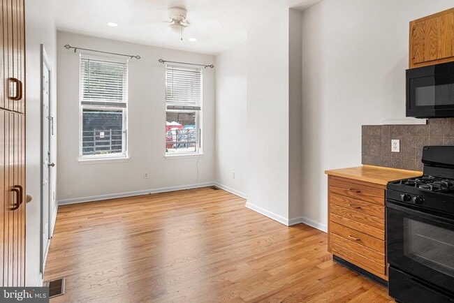 Photo - 2065 E Clearfield St