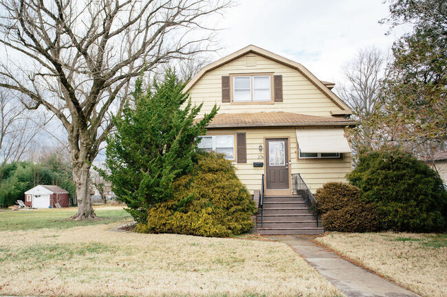 Photo - 37 Claypoole Ave Condo Unit A-Side Entrance