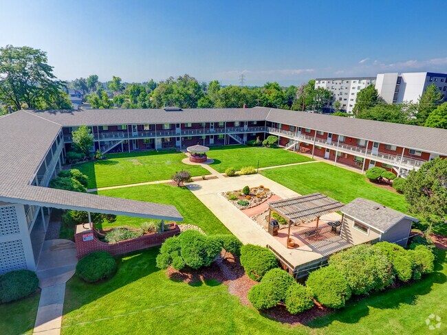 Building Photo - Lampliter Apartments